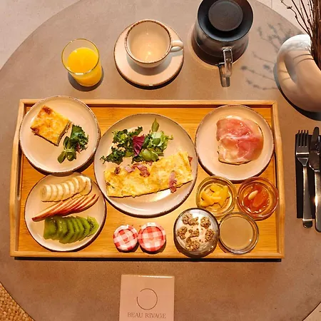 Ξενοδοχείο με διαμερίσματα Beau Rivage *