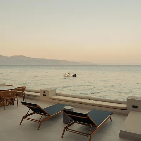 Appart hôtel Beau Rivage *